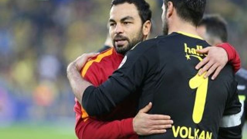Volkan Demirel ve Selçuk İnan kalıyor