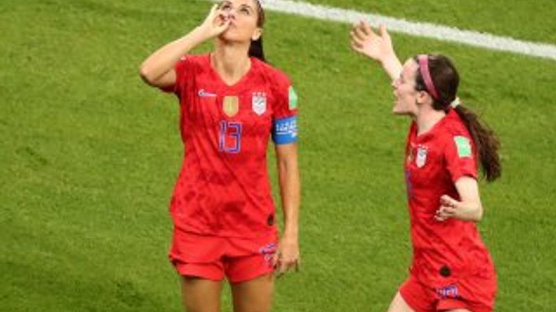 Alex Morgan'ın gol sevinci İngiltere'de olay oldu