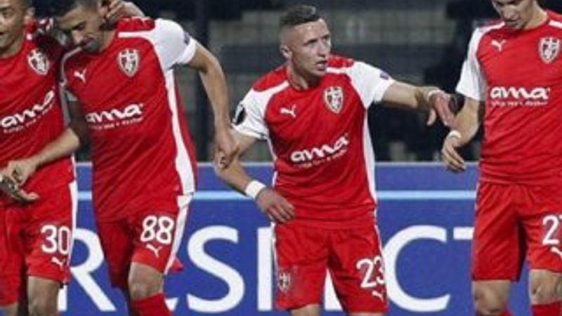 Skenderbeu Avrupa'dan 10 yıl men edildi