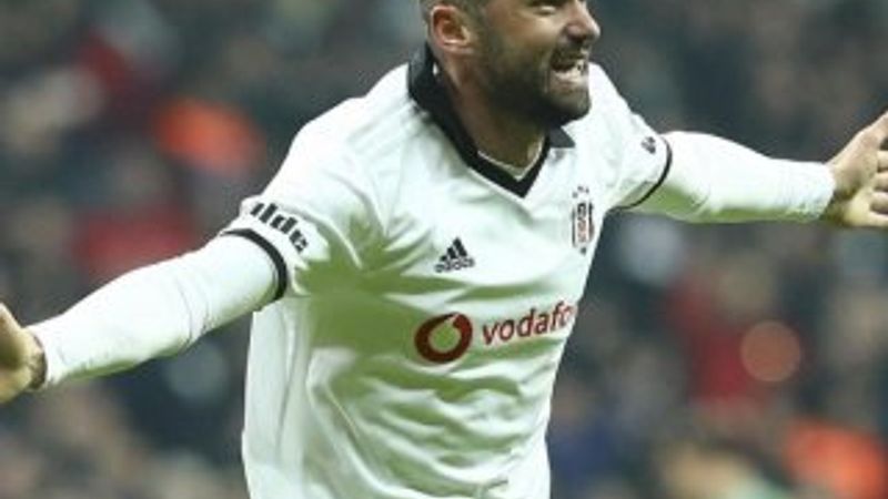 Lecce taraftarından Burak Yılmaz için beste