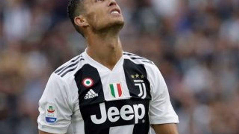 Alex Morgan'dan Ronaldo'ya yolsuzluk göndermesi