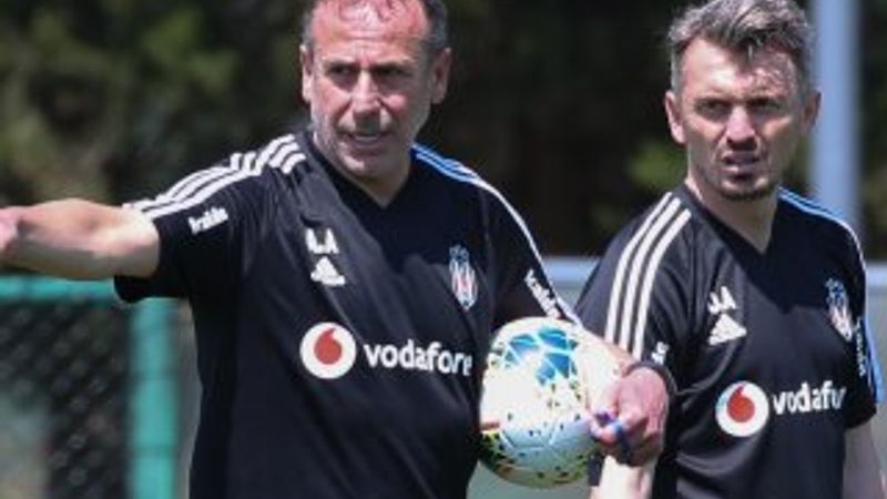 Orhan Ak istifa etti