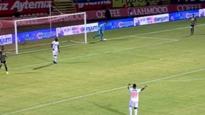 Alanyaspor-F.Bahçe maçında kural hatası tartışması
