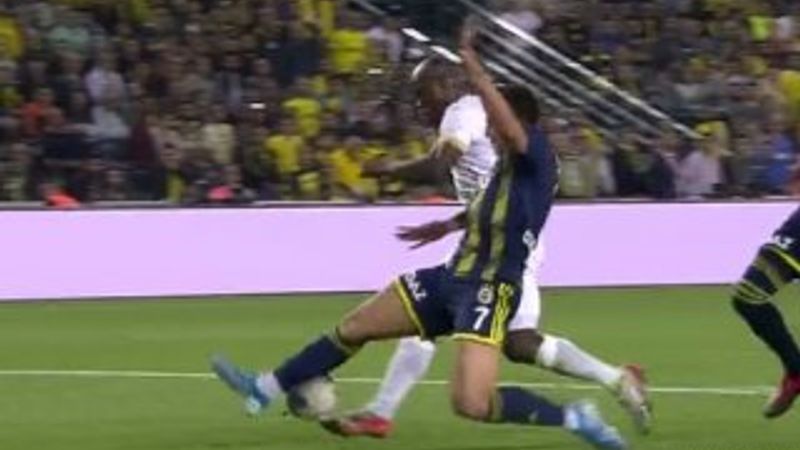 Ozan Tufan'ın performansı alkış aldı