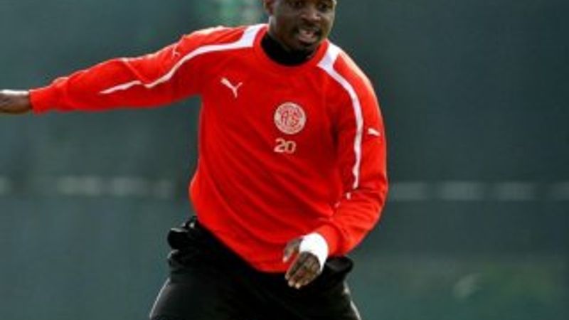 Isaac Promise hayatını kaybetti