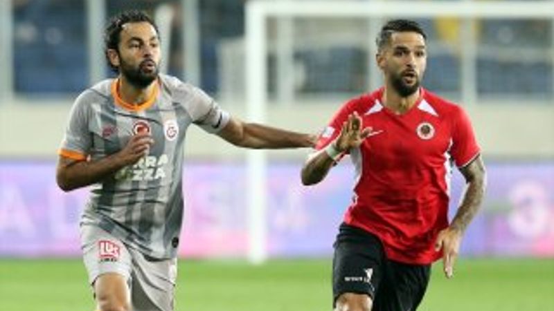 Selçuk İnan eski günlerini aratıyor