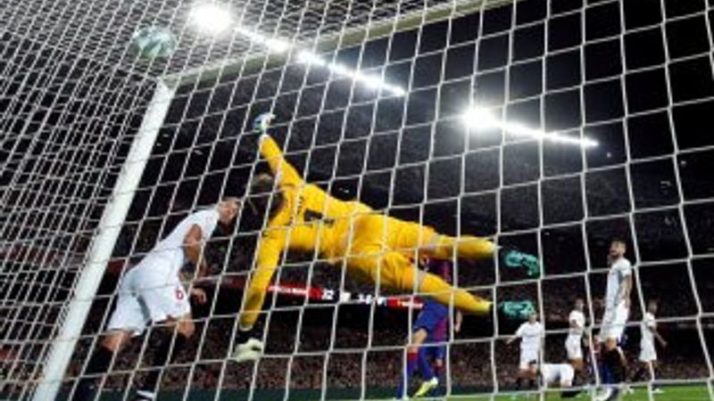 Barcelona Sevilla'yı farklı yendi: Messi ilk golünü attı