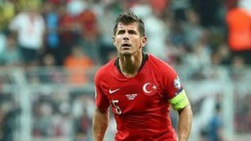Emre Belözoğlu Fransa maçında yok