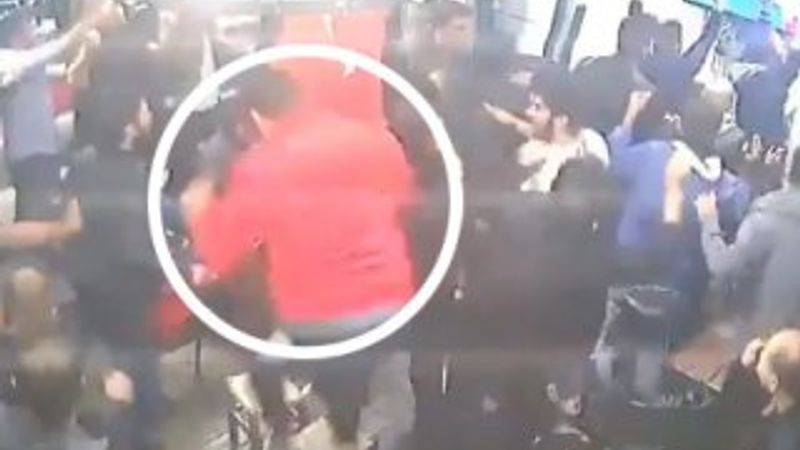 Kaan Ayhan'ın golü sonrası kahvehanede yaşanan sevinç