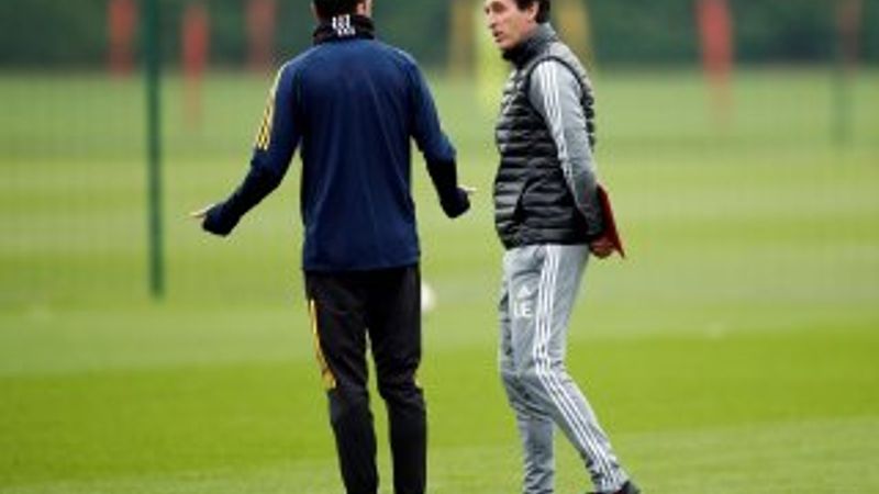 Mesut ile Emery idmanda tartıştı