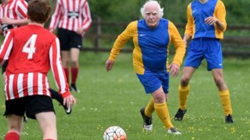 83 yaşındaki futbolcu kendisine kulüp arıyor