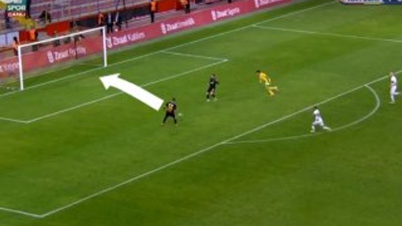 Kayserisporlu futbolcular boş kaleye gol atamadı