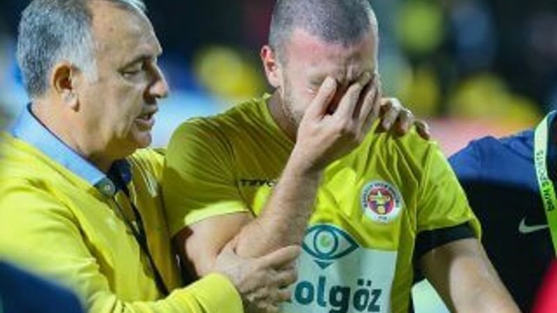 Asisti yaptı, gözyaşlarını tutamadı