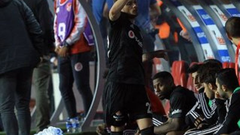 Abdullah Avcı'dan şişe tekmeleyen Ljajic'e: Sakin ol