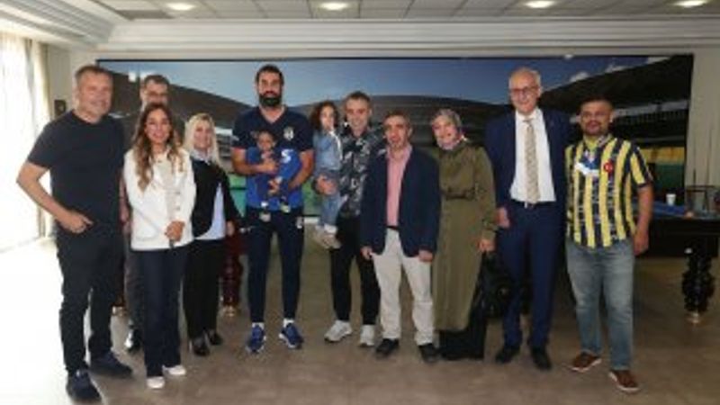 İlker Bayrak, Fenerbahçe'yi ziyaret etti