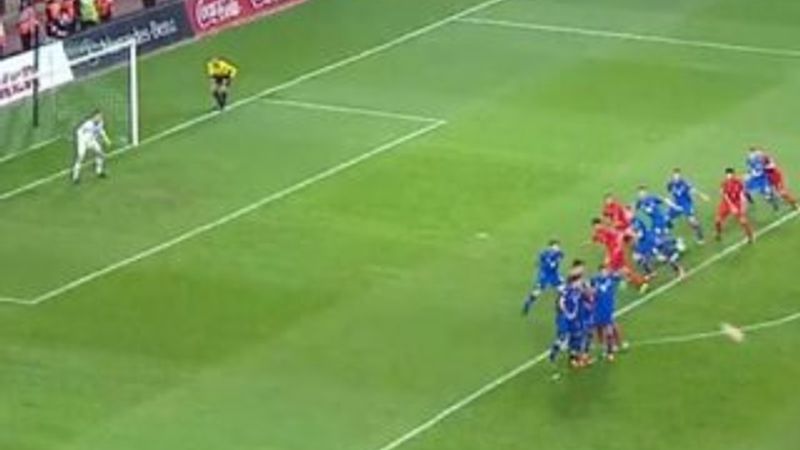 Selçuk İnan'ın İzlanda'ya attığı frikik golü