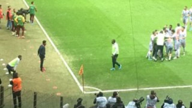 Arda Turan, Başakşehir'in golüne tepkisiz kaldı