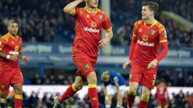 Norwich Cityli futbolcu, asker selamıyla sevincini yaşadı