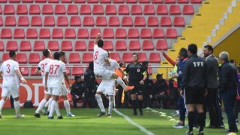 Sivasspor haftayı lider kapattı