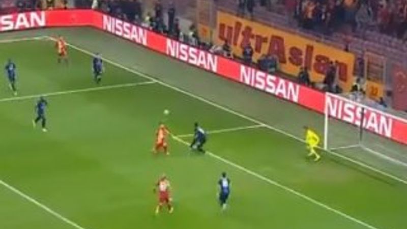 Galatasaray'ın ilk golü Adem'den geldi