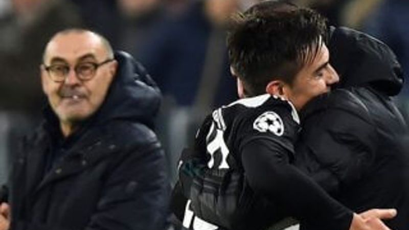 Dybala gol sevincini Merih'le paylaştı