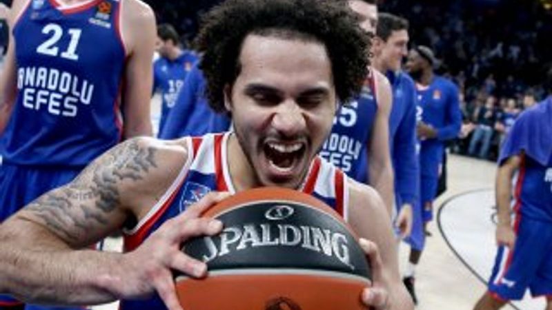Anadolu Efes'in galibiyeti rekorla taçlandı