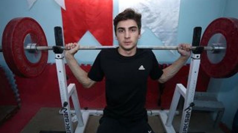 Halter hocası, engelli gencin hayatını değiştirdi