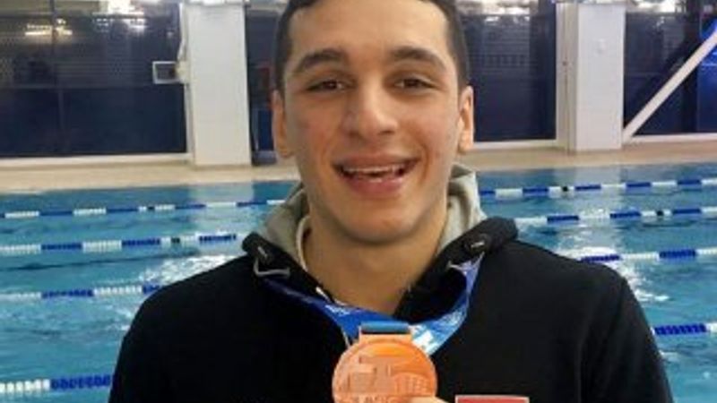 Milli yüzücü Ümitcan Güreş'ten Avrupa'da bronz madalya