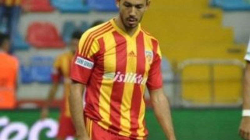 Kayserispor'da Umut Bulut ile Şamil Çinaz kadro dışı