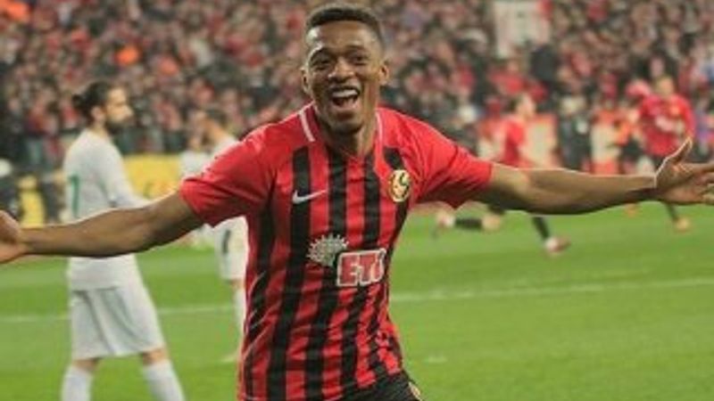 Trabzonspor, Jesse Sekidika'yla anlaştı