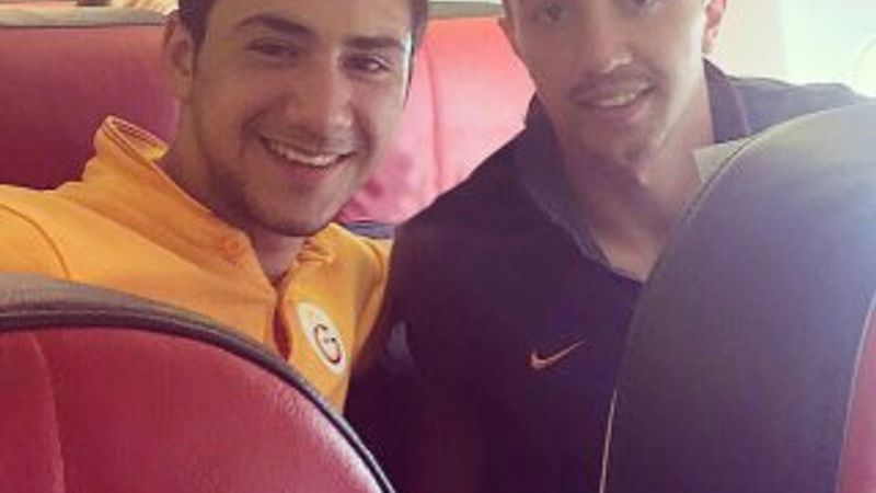 Gökhan Çıra ile Muslera'nın fotoğrafı
