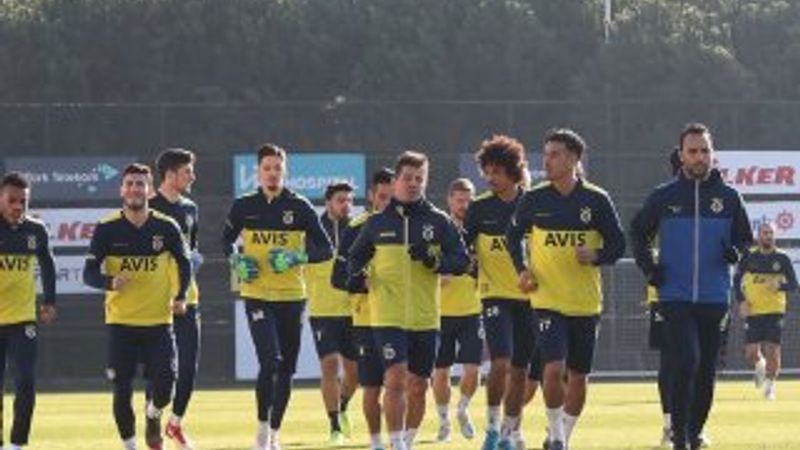 Fenerbahçe'nin devre arası kamp kadrosu