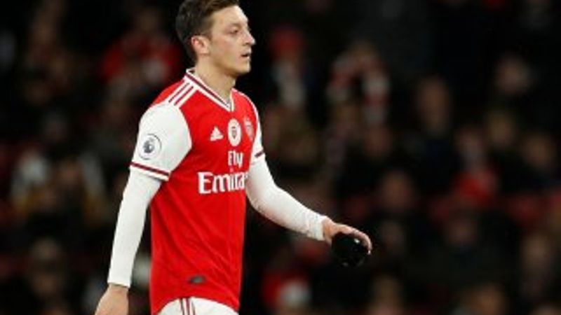 Çin, Mesut Özil'in adını geçmiş maçlardan da silmiş