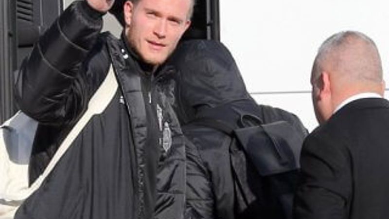 Maç öncesi taraftarlardan Karius'a tepki