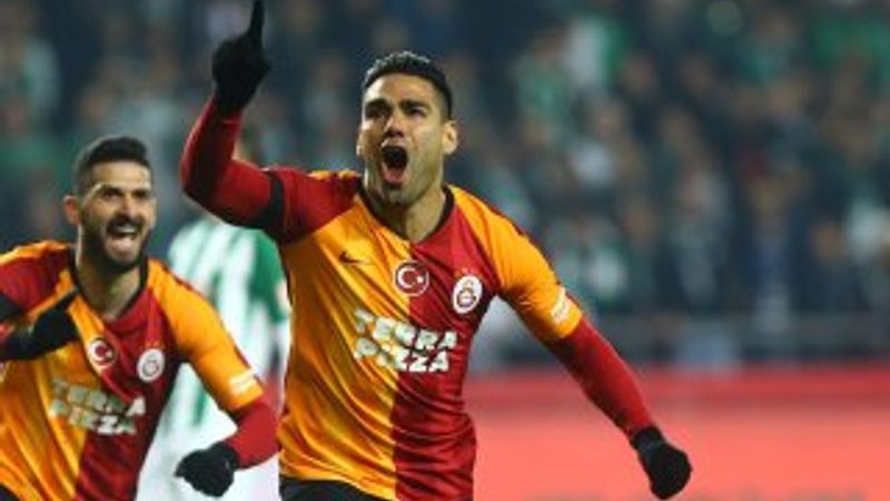 Falcao ile Emre'nin müthiş geri dönüşü
