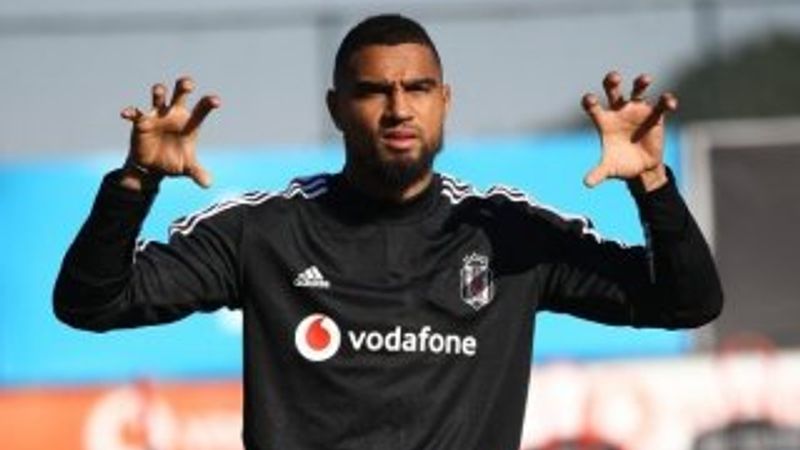 Yeni transfer Boateng antrenmanda