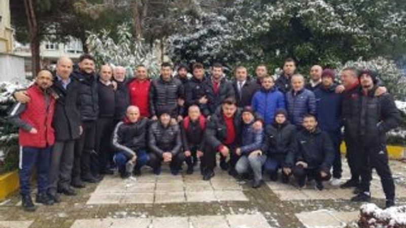 Milli güreşçiler Avrupa Şampiyonası için Roma'da