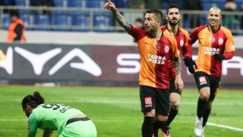 Galatasaray savunmasıyla Avrupa devleri arasında