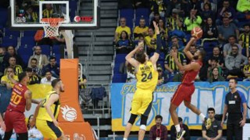 Galatasaray, Fenerbahçe Beko deplasmanından galip ayrıldı