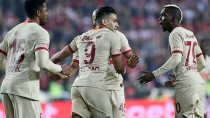 Galatasaray, Sivasspor ile berabere kaldı