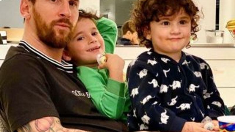 Messi çocuklarıyla vakit geçiriyor