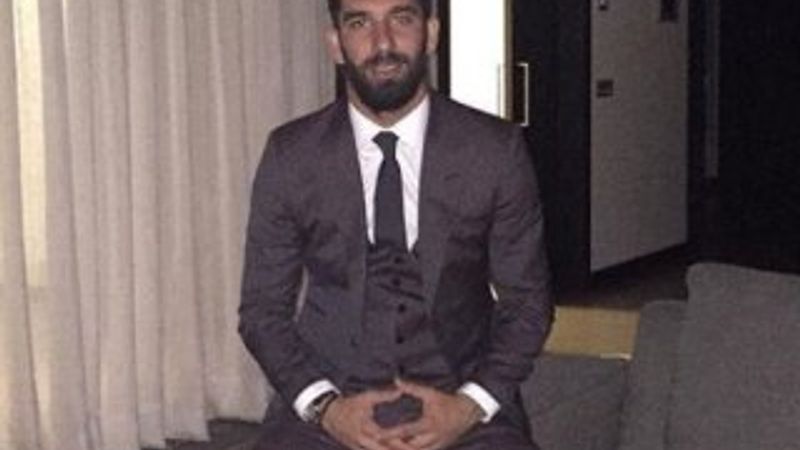 Arda Turan evde durmaya devam ediyor