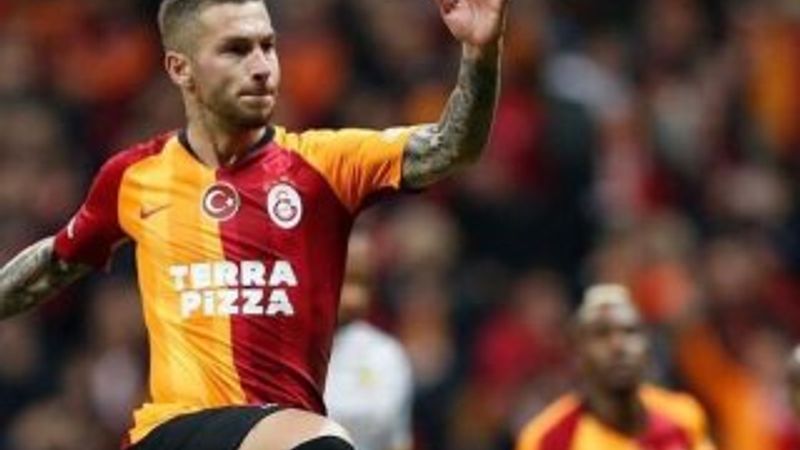 Adem Büyük koronavirüs için maske bağışı yaptı