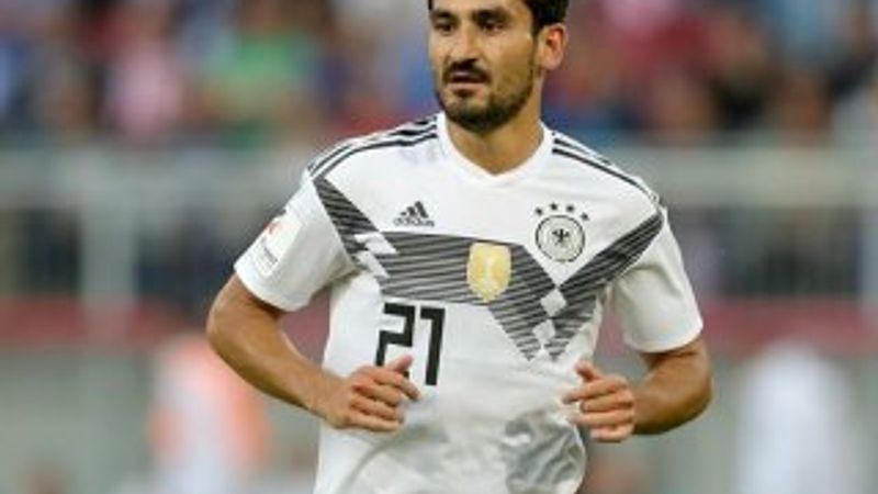 İlkay Gündoğan, korona hastası Almanlara yardım etti