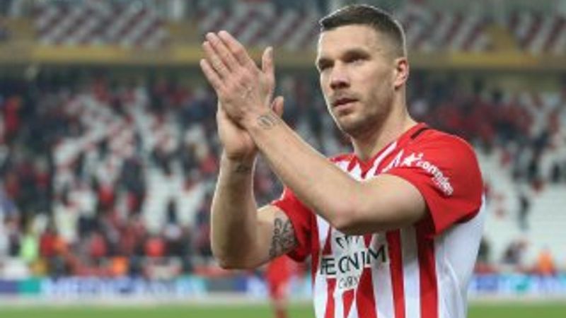 Podolski: İndirim teklifini ilk ben kabul ederim