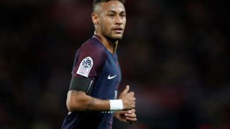 Neymar lüks evinde karantinada