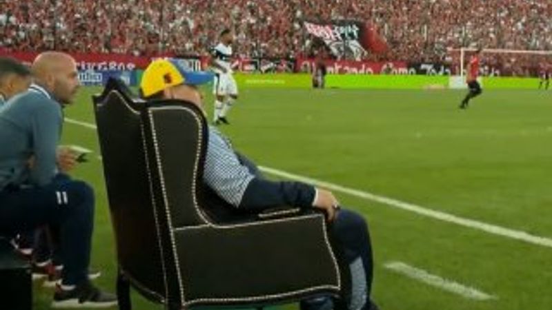 Maradona, kulübünden maaş istemeyecek