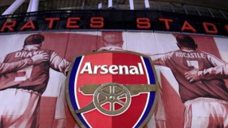 Arsenal, 15 tonluk yardım malzemesi bağışladı