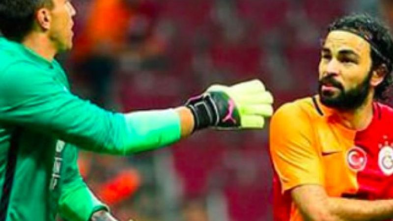 Galatasaray'da kaptanlar indirim teklifini ikiletmedi