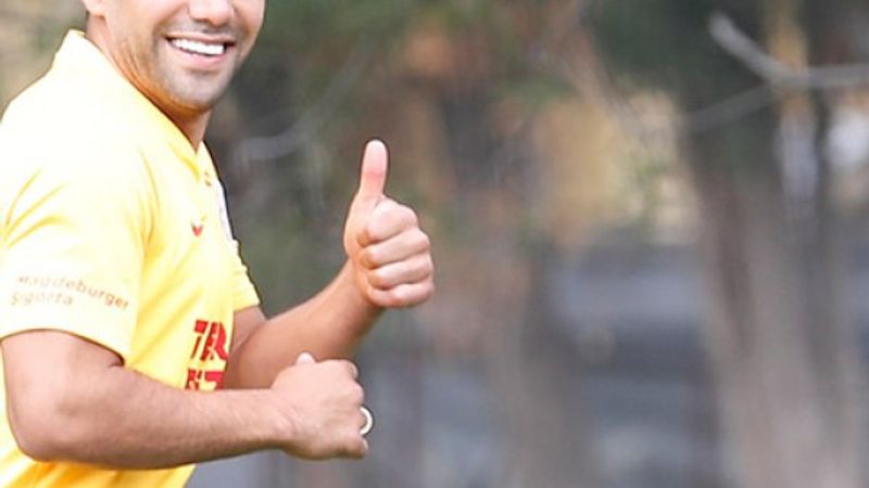 Falcao'nun fazla kiloları dikkat çekti